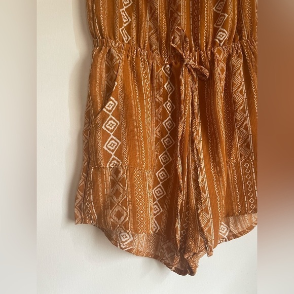 Iris Orange Shorts Romper With pockets Size Small - Picture 3 of 5